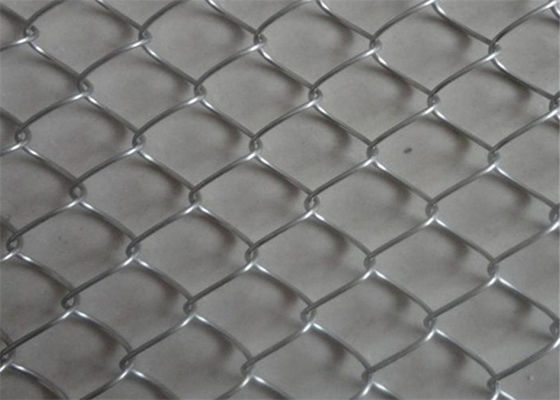 Métal Bwg14 Diamond Galvanized Chain Link Fence de terrain de jeu